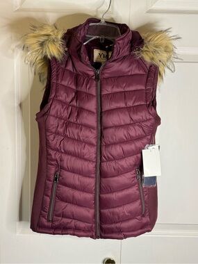 YMI Quilted Sleeveless Puffer Vest with Faux Fur Trim - Plum